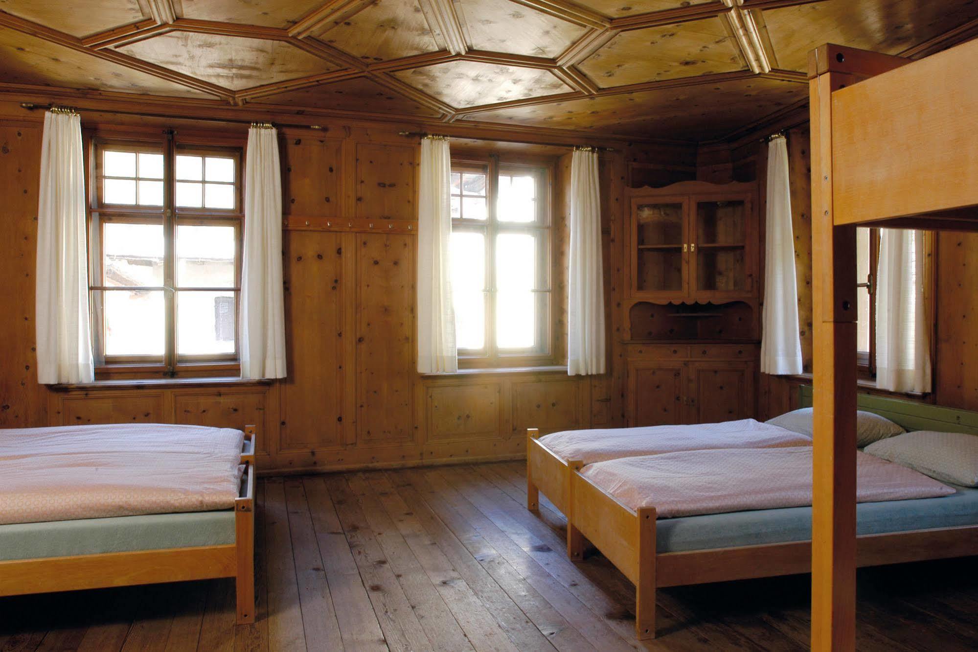 Sta-Maria Youth Hostel Santa Maria Val Muestair Bagian luar foto